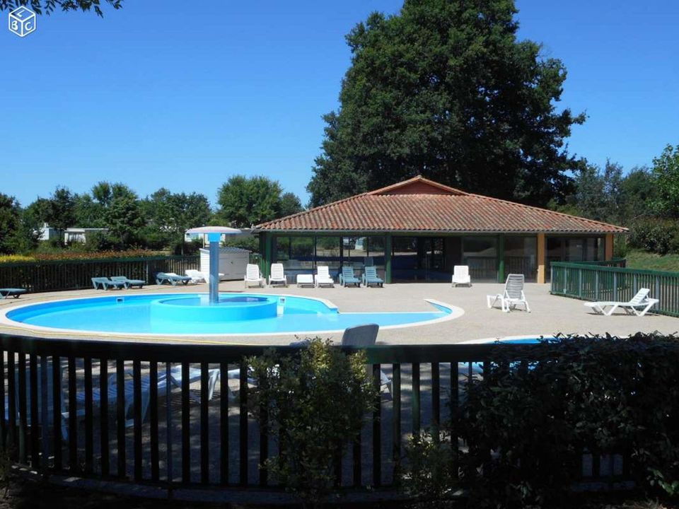 Camping Des Lacs - Camping Charente