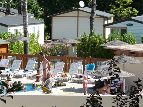 Camping  Au Vallon Rouge - Camping Alpes-Maritimes