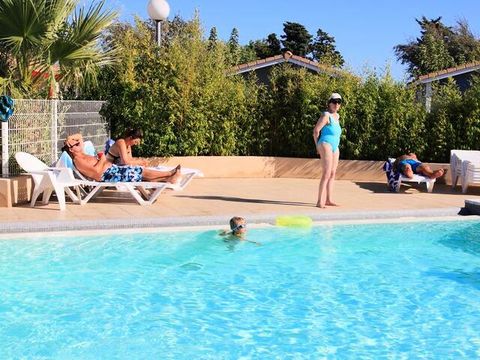 Camping Le Hameau des Cannisses  - Camping Aude