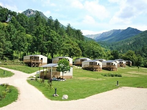 Camping White Rock - Camping Alpes-de-Haute-Provence - Image N°0