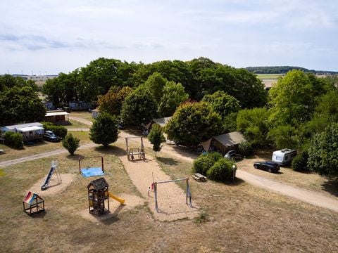 Camping Le Petit Trianon  - Camping Vienne - Image N°2