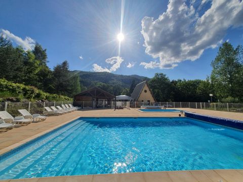 Camping La Pierre de L'Aigle  - Camping Alpes-de-Haute-Provence - Image N°0