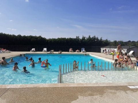 Camping Au Lac d'Hautibus - Camping Deux-Sèvres