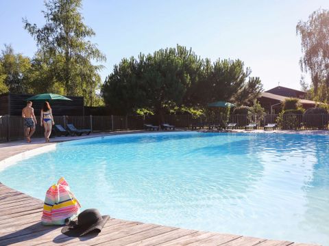 Camping De Bordeaux - Camping Gironde