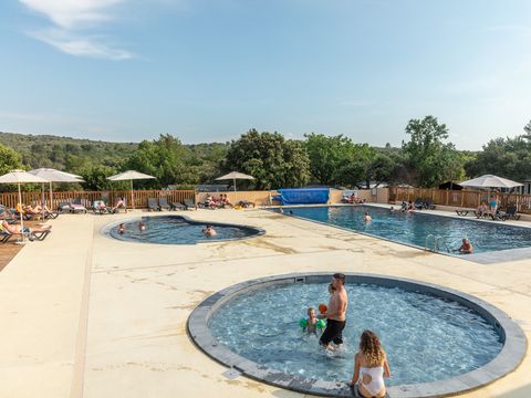 Camping Marvilla Parks - Les Gorges de Provence - Camping Alpes-de-Haute-Provence - Image N°2