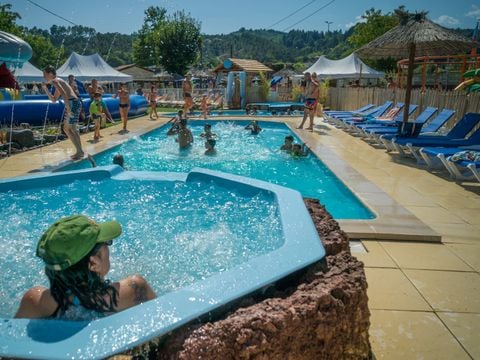 Camping Paradis FAMILY DES ISSOUX D'ARDECHE **** - Camping Ardèche - Image N°0