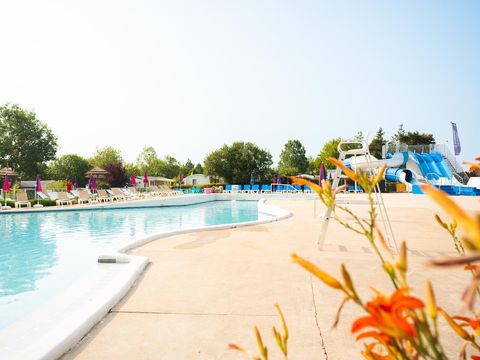 Camping Siblu Domaine de Dugny - Funpass Inclus - Camping Loir-et-Cher