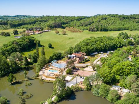 Camping Le Val d'Ussel - Camping Dordogne - Image N°0