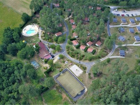 Camping Domaine des Grands Pins  - Camping Dordogne - Image N°0