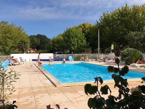 Camping La Chesnays - Camping Gironde