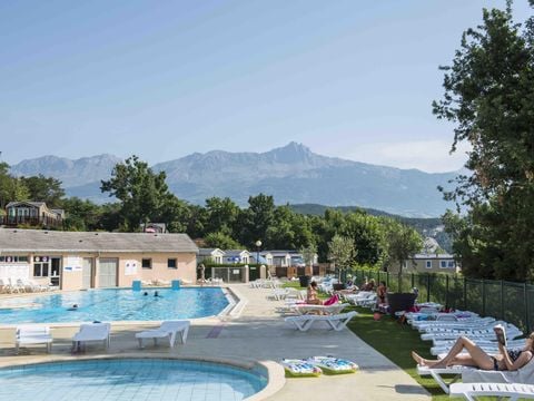 Camping L'Ecrin du Lac - Camping Hautes-Alpes - Image N°0