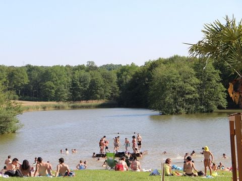 Camping La Grange du Pin - Camping Ain