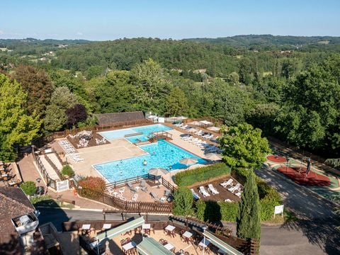 Camping Romanée - Les Grottes De Roffy - Camping Dordogne - Image N°0