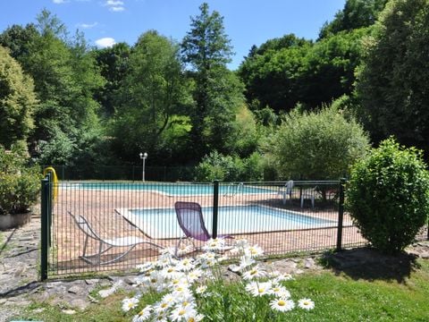 Camping Le Moulin Du Châtain - Camping Dordogne - Image N°0