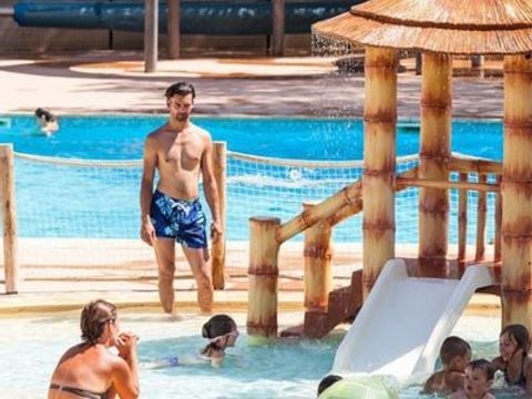 Tour Opérateur sur le Camping La Pierre Verte - Camping Var