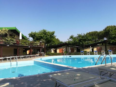 Heliopolis Camping & Village - Camping Teramo - Image N°0