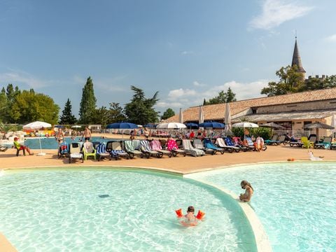 Camping Chateau de Fonrives - Camping Lot-et-Garonne