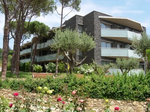 Aparthotel Ciutat de Palol - Camping Girona - Image N°2