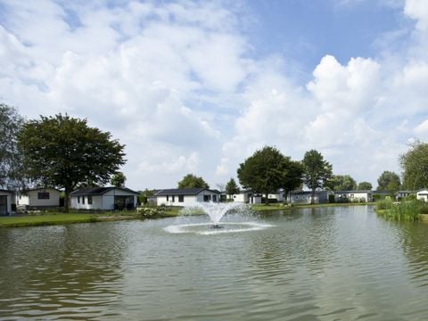 TopParken Recreatiepark Het Esmeer - Camping Zaltbommel - Image N°0