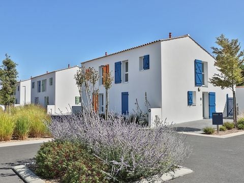 Pierre & Vacances Premium Residence Les Villas d'Olonne - Camping Vendée - Image N°2