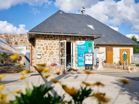 Villatent Les Genêts  - Camping Aveyron - Image N°4