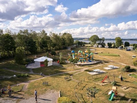 Villatent Les Genêts  - Camping Aveyron - Image N°0