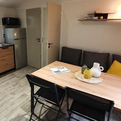 Mobilheim 4 Personen - 25m2 (2021) + halboffene Holzterrasse 8m2. 4 Pers.