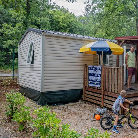 Mobilheim 4 Personen - Comfort | 2 Schlafz. | 4 Pers. | Erhöhte Terrasse | Klimaanlage