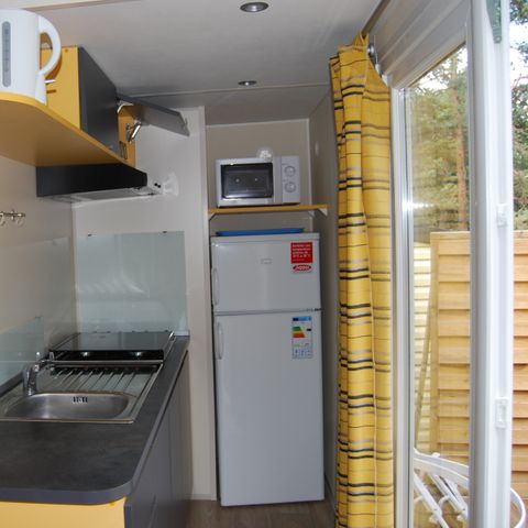 Mobilheim 4 Personen - Standard Cocoon 28m² - 2 Zimmer + Terrasse mit Sonnenschirm