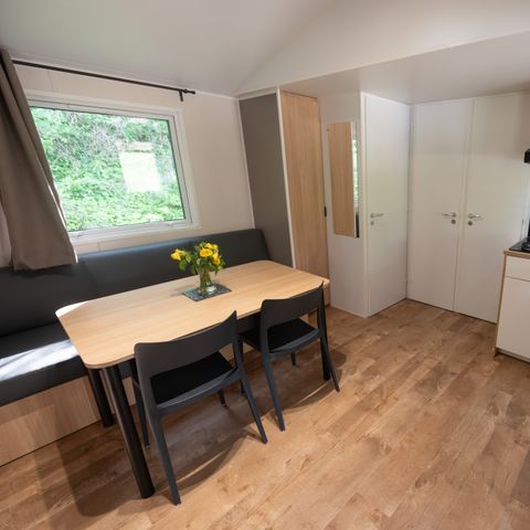 Mobilheim 6 Personen - Premium Trendy 33m² - 3 Schlafzimmer + überdachte Terrasse + Klima + TV