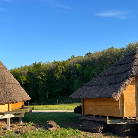 AUßERGEWÖHNLICHE UNTERKUNFT 4 Personen - Hütte 4 Pers.