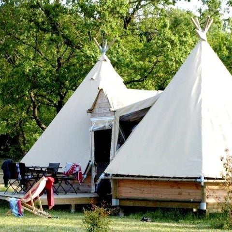 AUßERGEWÖHNLICHE UNTERKUNFT 7 Personen - Tipi Lodge 6/7 Pers.