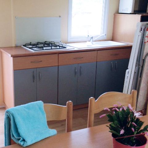 Mobilheim 4 Personen - Mobile Home 30m² - Standard - 2 Schlafzimmer - halboffene Terrasse - TV - Klimaanlage 4 pers.