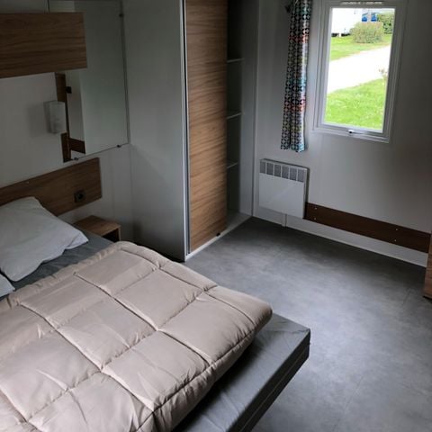 Mobilheim 4 Personen - Komfort 27m² PMR 2 Zimmer darunter Terrasse + TV