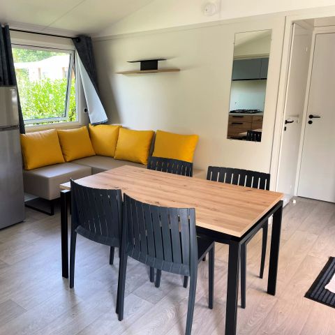 Mobilheim 4 Personen - Mobil Home Confort Plus 2 CH - Halbüberdachte Terrasse 4 Personen