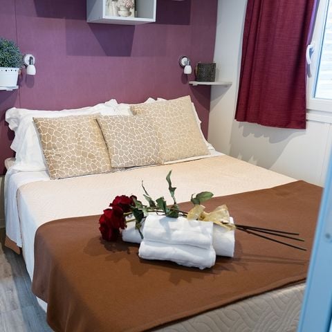 Mobilheim 4 Personen - 3 Schlafzimmer / 2 Badezimmer - überdachte Terrasse