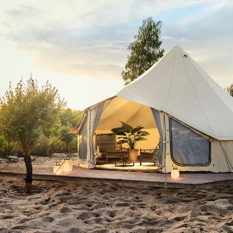 AUßERGEWÖHNLICHE UNTERKUNFT 3 Personen - Glamping Bell Tent Balsa