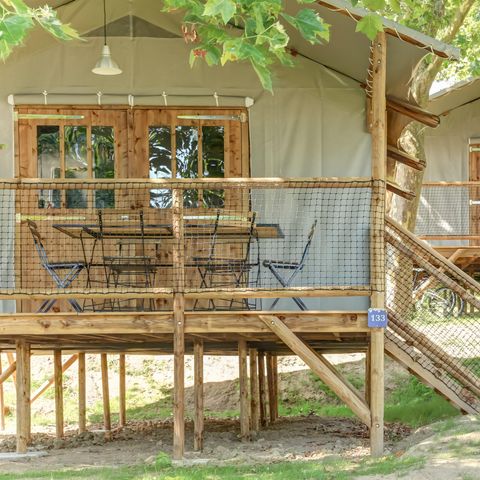 SafariZelt 4 Personen - Holzlodge auf Stelzen CONFORT + 38 m²