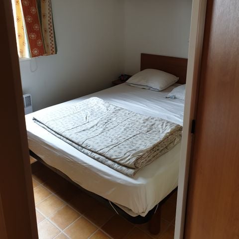 Mobilheim 4 Personen - CAMPING ACAPULCO/ MH 2 Zimmer Budget Überdachte Terrasse (Modell +de 15ans) 21-25m² 4 Pers.