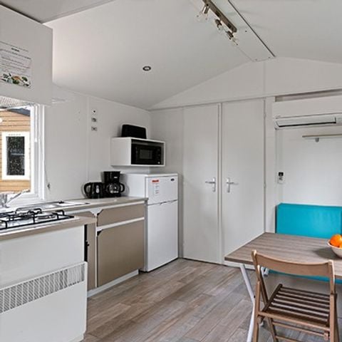 Mobilheim 4 Personen - Comfort | 2 Schlafz. | 4 Pers. | Einfache Terrasse | Klimaanlage