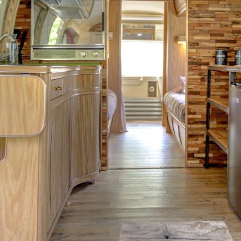 Wohnwagen 2 Personen - AMERICAINE AIRSTREAM mit Spa