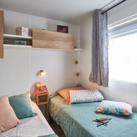 Mobilheim 4 Personen - Premium 36m² (2 Schlafzimmer) - halbüberdachte Terrasse