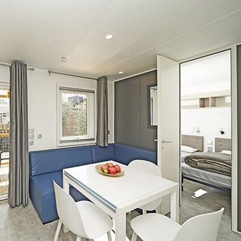 Mobilheim 6 Personen - Premium | 3 Zi. | 6 Pers. | Erhöhte Terrasse | 2 Bäder | Klim.