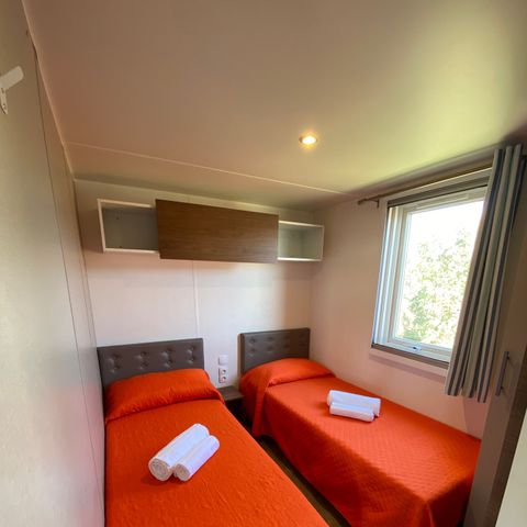 Mobilheim 4 Personen - Deluxe Erste Reihe 1 Badezimmer