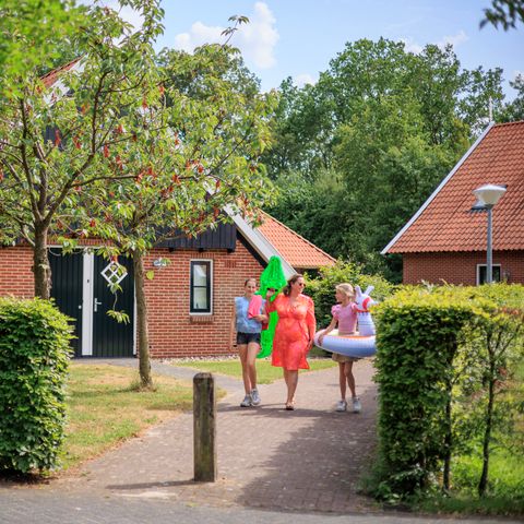 Bungalow 4 Personen - Kinderkapschuur