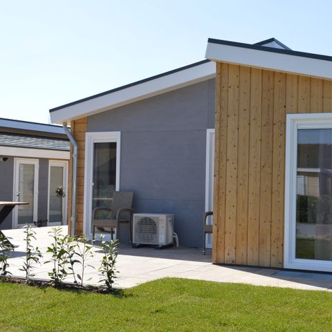 FERIENHAUS 4 Personen - Schaelsbergerbosch - 2 Bäder, Kamin & Gartenhaus