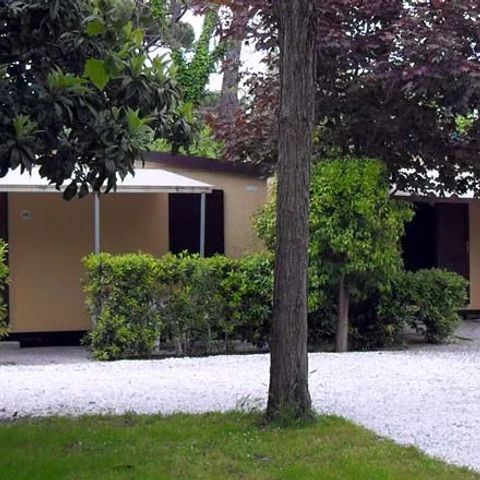 Bungalow 2 Personen - 2 Personen mit Babybett